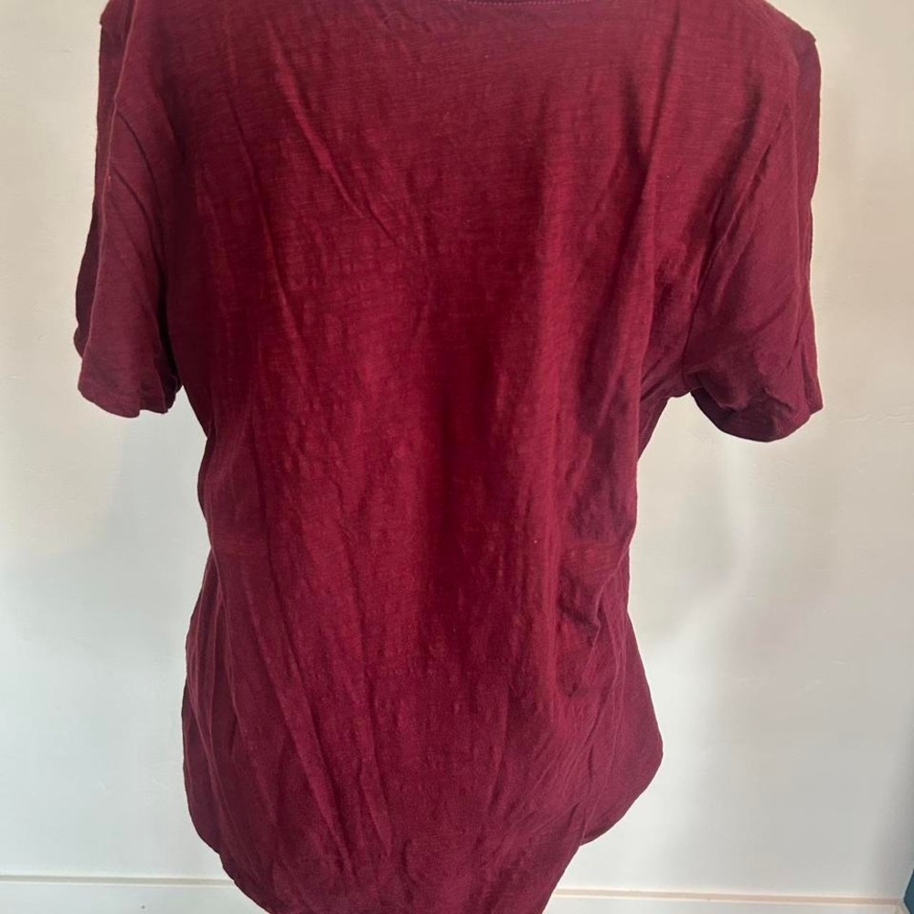 Believe Graphic T Shirt Burgundy Holiday Christmas Tee Casual Top - Picture 3 of 4